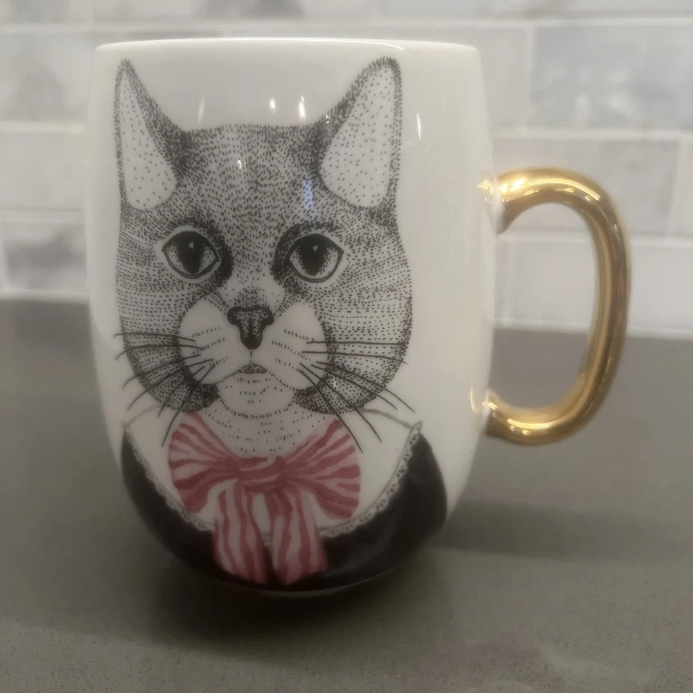 NEW-Pier One 1 Imports Cat In Bowtie Oversized Porcelain Coffee Cup Mug 20 Ounce